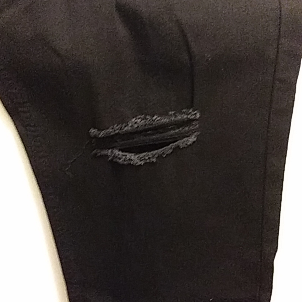 Black pants - Picture 4 of 4